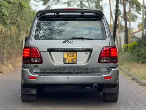Toyota Land Cruiser V8 2004 Grey