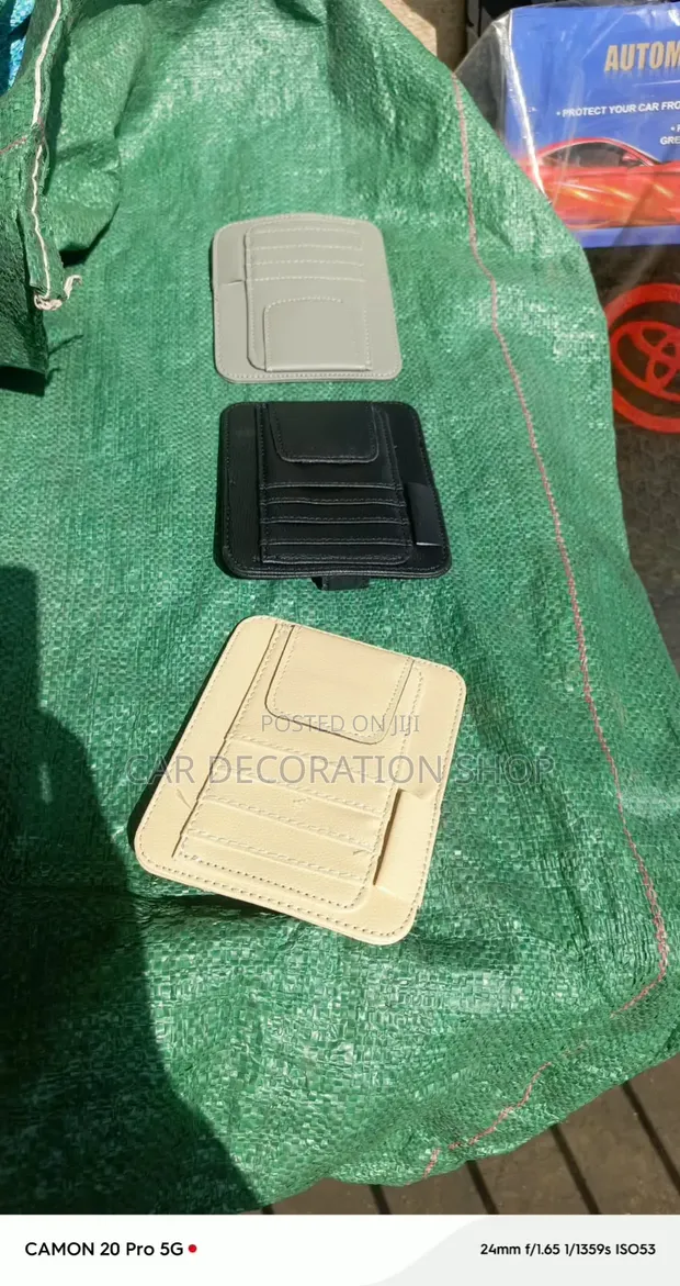 Kishikilia Sun Visor cha Gari chenye Nafasi za Kadi, Kalamu & Klipu ya Miwani - 1