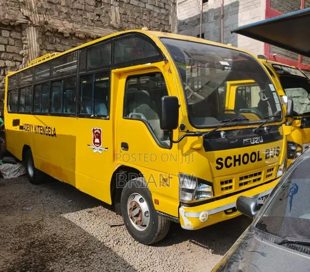 Isuzu NQR 2017 School Bus - 33 Seater - 1