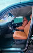 Toyota Land Cruiser 2020 Nyeusi - 5