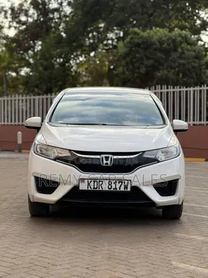 Honda Fit Hybrid 2017 Nyeupe