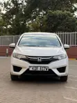 Honda Fit Hybrid 2017 White - 1