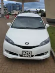 Toyota Wish 2012 Nyeupe - 3