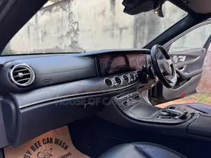 Mercedes-Benz E250 2019 Nyeusi