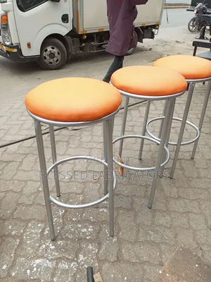 Kiti cha Nyuma bila