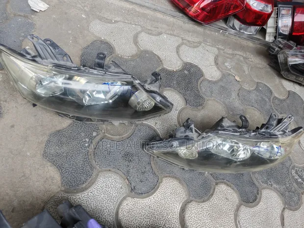 Toyota Allion 265 Non-Xenon Headlights (Each) - 1