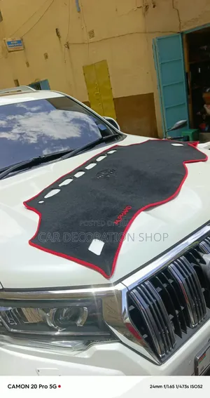 Alphard Nyeusi Jalada la Dashibodi ya Gari na Ukingo Mwekundu