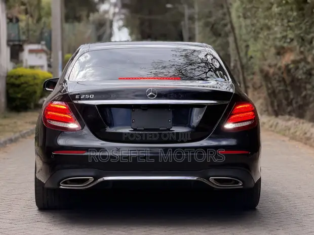 2019 Mercedes-Benz E250 Black - 1