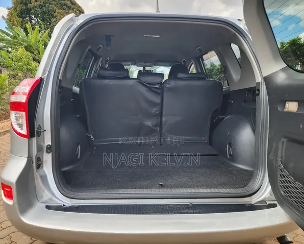 Toyota RAV4 2009 Nyeupe - 1