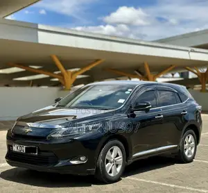 Toyota Harrier 2.0 2017 Black