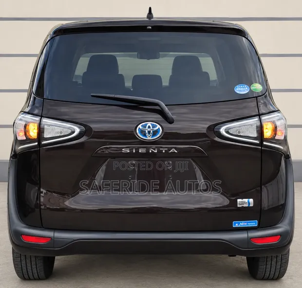 Toyota Sienta 1.5 FWD (6-seater) 2019 Burgundy - 1