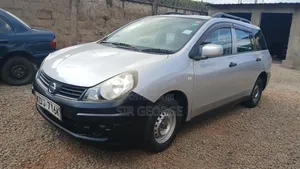 Nissan Advan 2015 Nyeupe