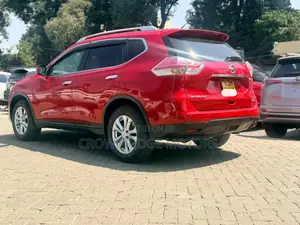 Nissan X-Trail 2016 Nyekundu