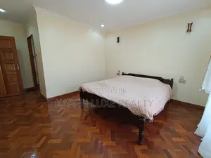 Bungalow ya Vyumba 3 vya Kulala Inapangishwa Karen