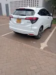Honda Vezel 1.5 Hybrid 2WD 2019 Pearl - 2