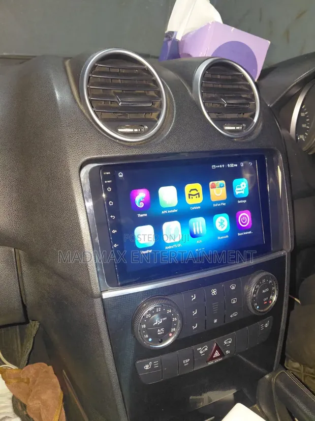 Kifaa cha Android cha Mercedes-Benz ML350 - 1