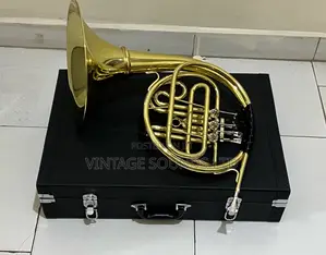 Yamaha Professional Bb French Horn - Gold Finish