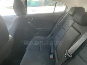 Mazda Axela 2019 Nyeusi ya Matt