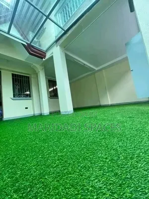 Nyasi Bandia ya Uani 25mm