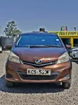 Toyota Vitz 2012 Kahawia - 2