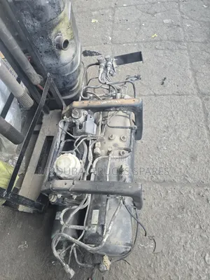 Isuzu FRR90/FRR33 Air Pressure Tank Assembly