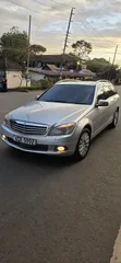 Mercedes-Benz C200 2011 Nyeupe - 2