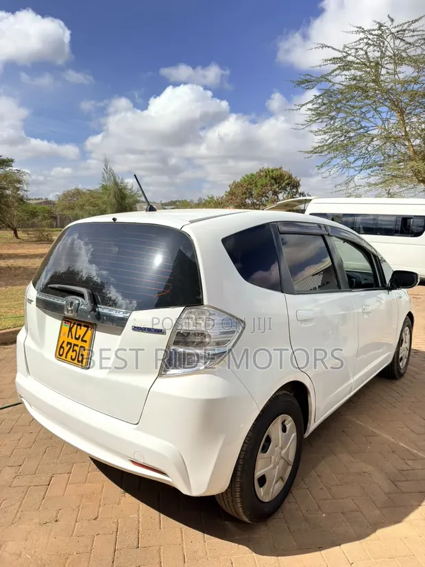 Honda Fit Hybrid 2013 - 1