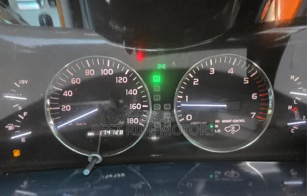 Toyota Land Cruiser Cygnus 4.7 2005 Black - 1