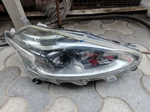 Taa ya Mbele ya Toyota Sienta 2018 (Iliyotumika)