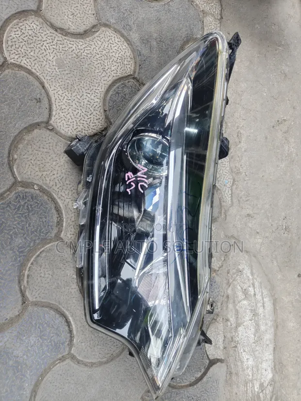 Nissan Note 2017 Mwanga wa Kichwa - Uliotumika - 1