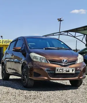 Toyota Vitz 2012 Kahawia