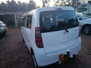 Suzuki Wagon R 2014 Nyeupe