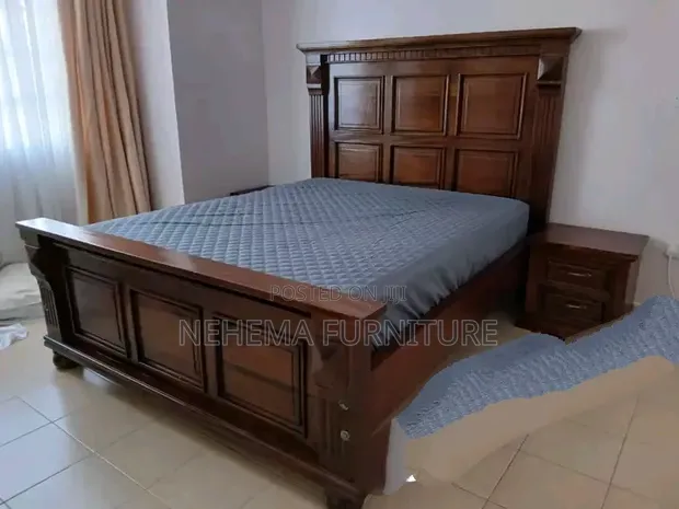 Queen Size Mahogany Bed - 1