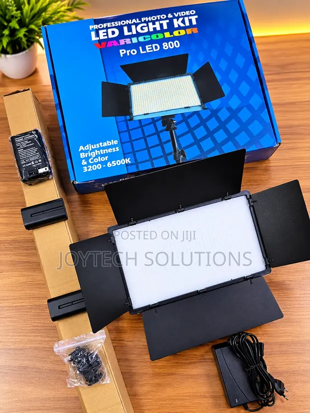 Pro LED 800 Video Light Kit - 1