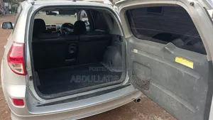 Toyota RAV4 2008 Nyeupe