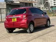 Toyota Vitz 1.3 FWD 5dr 2015 Nyekundu - 2