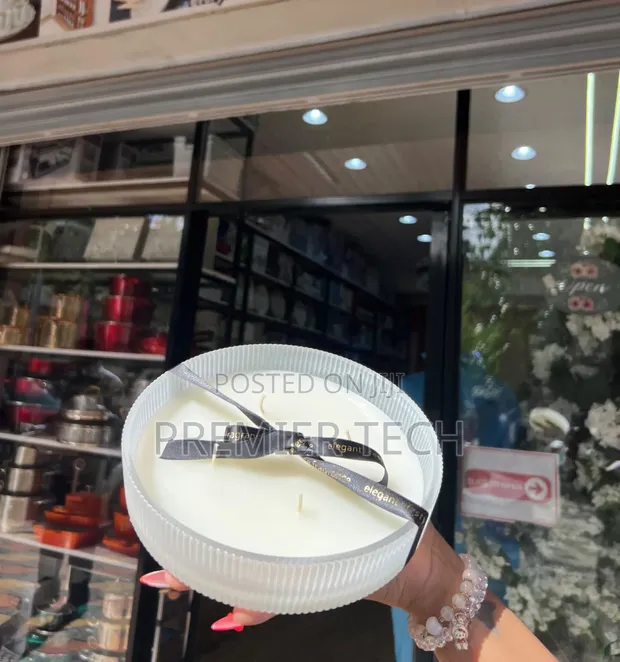 Elegant Scented Candle - 1
