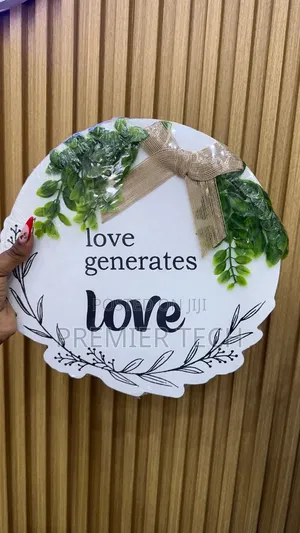 Wooden Hanging Decor & Door Wreath 30cm