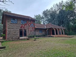 Maisonette ya Vyumba 5 vya Kulala kwa Ajili ya Kukodisha Karen C