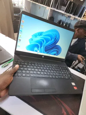 HP 14-dq2031tg Laptop 4GB RAM, 320GB HDD