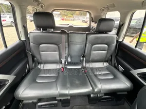 Toyota Land Cruiser V8 2018 Gray