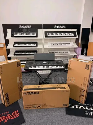 Yamaha PSR-SX620 Digital Workstation Keyboard
