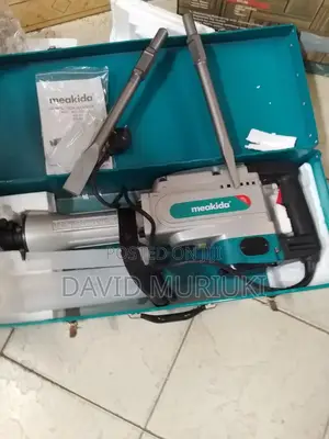 Meakida Heavy-Duty Concrete Demolisher 2200W