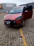 Toyota Sienta Hybrid 2017 Rangi ya Maroon - 1