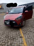Toyota Sienta Hybrid 2017 Rangi ya Maroon - 4