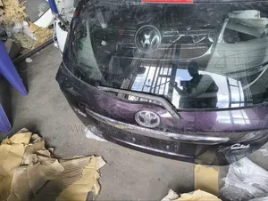 Toyota Vitz Boot - 2012