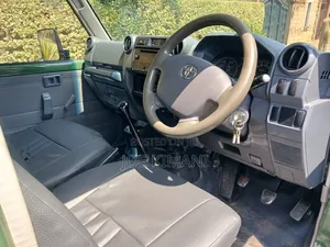 Toyota Land Cruiser Pickup 2018 Kijani