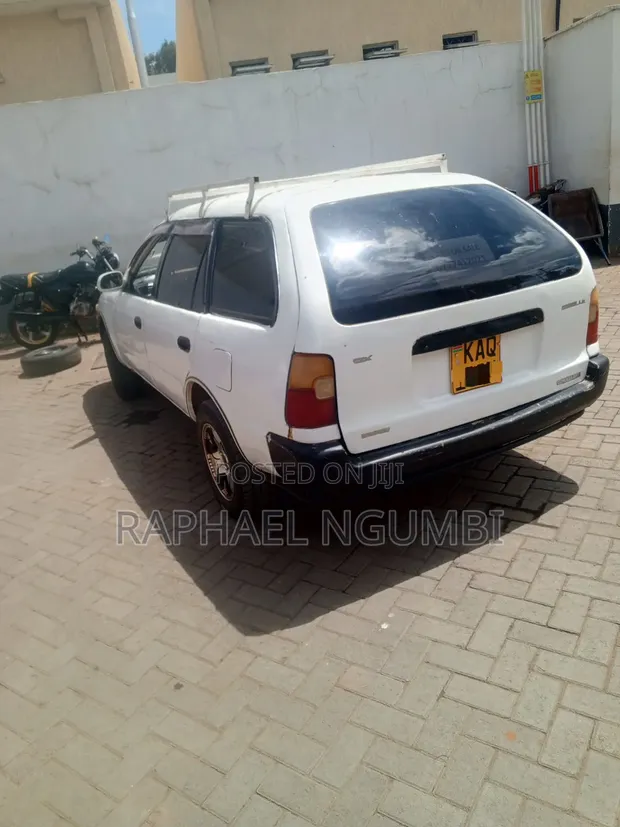 Toyota Caldina 1997 Nyeupe - 1
