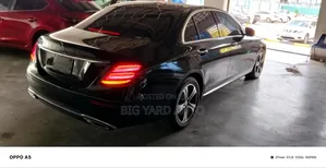 Mercedes-Benz E200 2017 Black