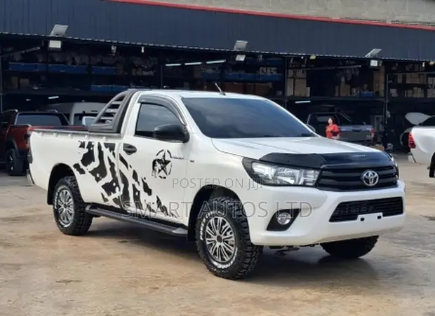 Toyota Hilux Revo Single Cab Diesel 2.4 RWD 2019 - 1